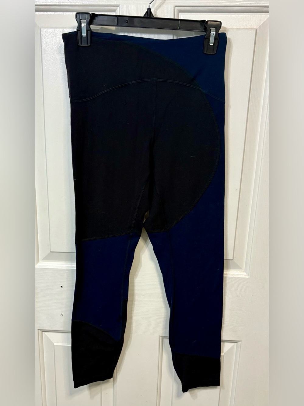 Lululemon Navy and Black Colorblock Leggings